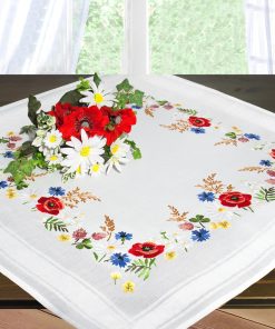 KAMACA Stickpackung Tischdecke 80x80 cm Stielstich Plattstich vorgedruckte Stickdecke inkl. Stickgarn Stickvorlage Anleitung Stickset zum Selbersticken für Erwachsene (Blütenparadies MD 80x80 cm)